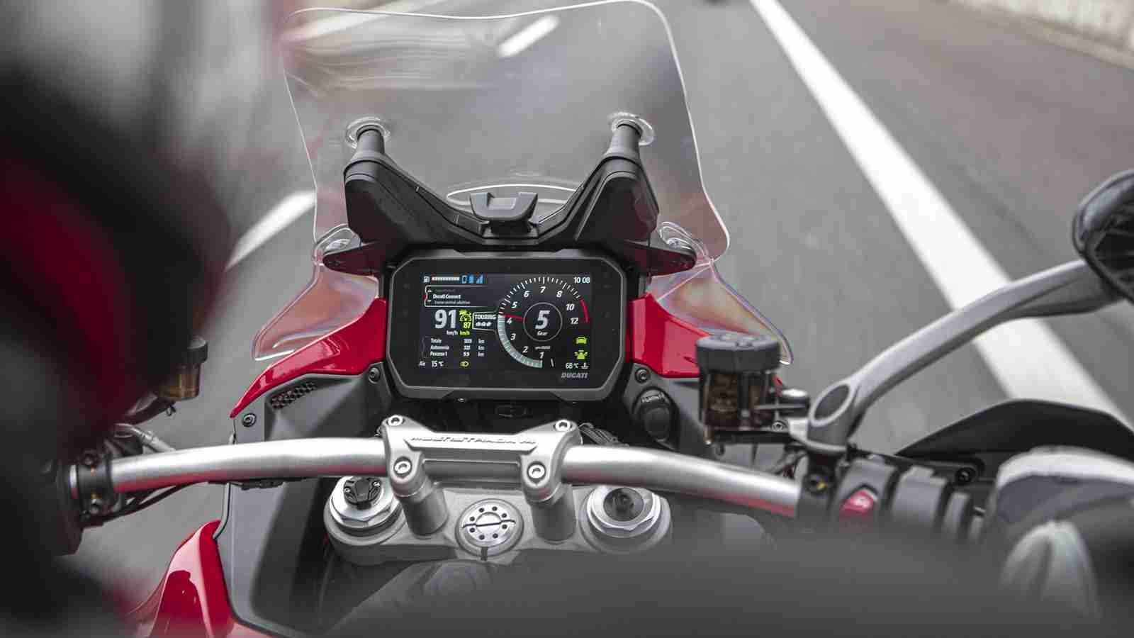 Ducati Multistrada V4 S TFT digital screen