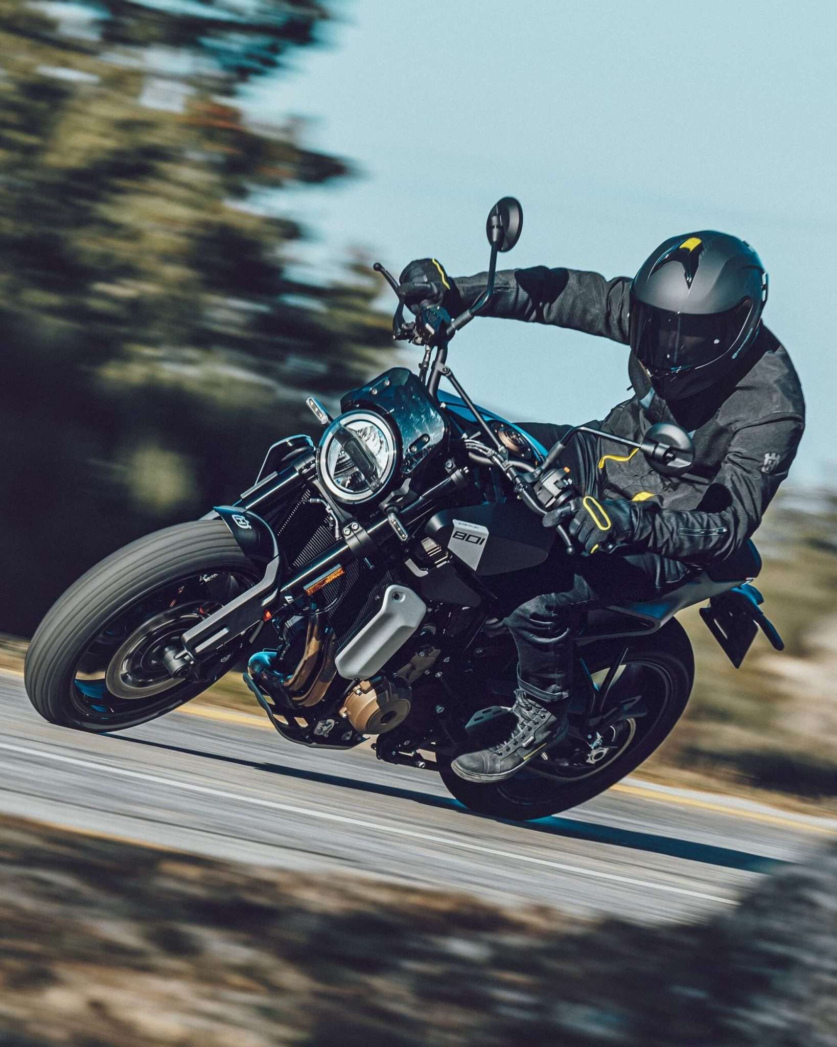 2024 Husqvarna Svartpilen 801