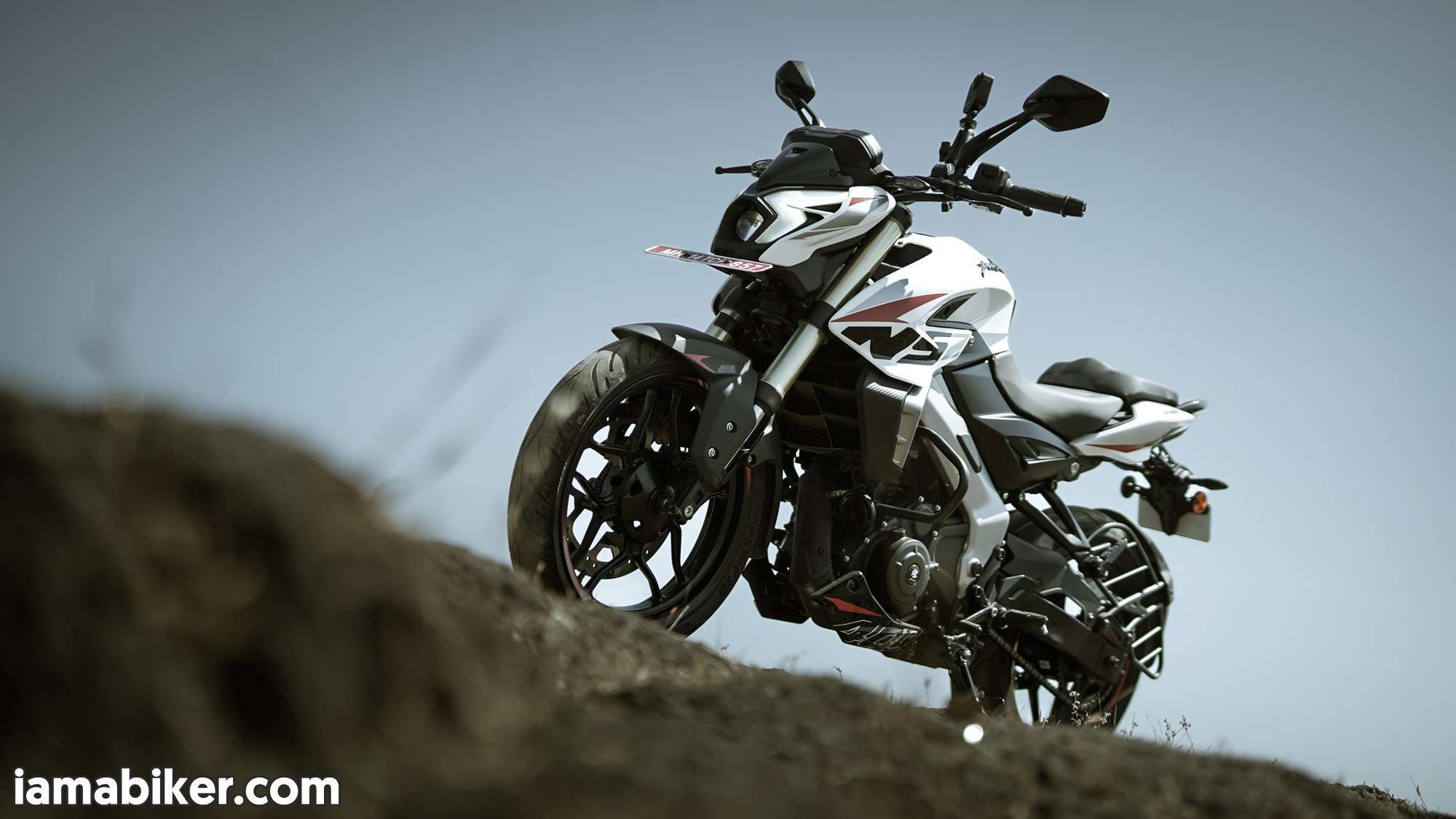 Pulsar NS400Z HD wallpapers