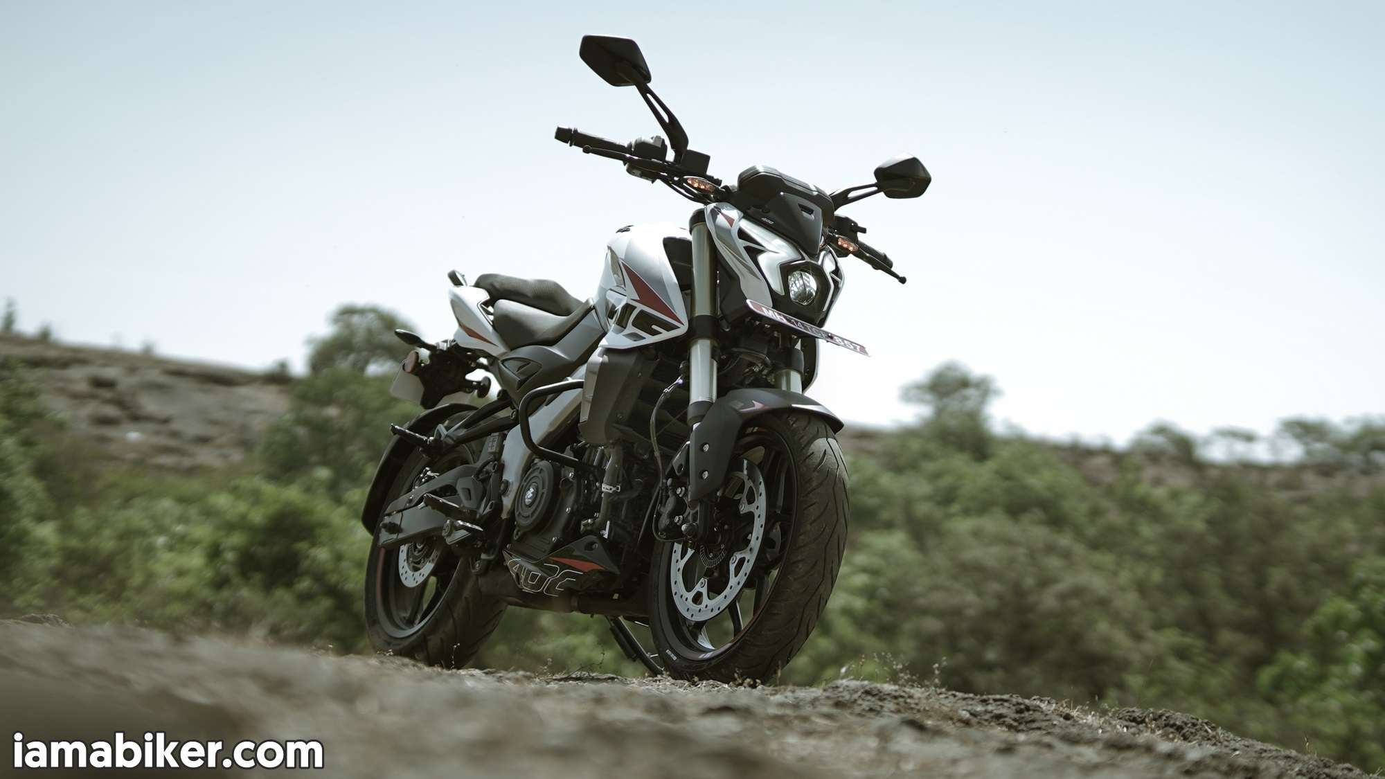 Pulsar NS400Z HD wallpapers
