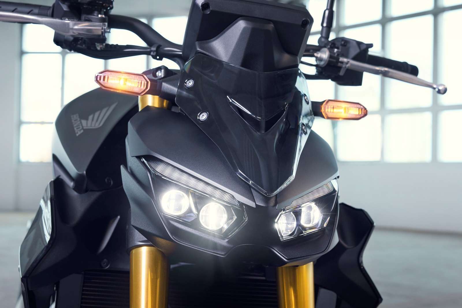 2025 Honda CB1000 Hornet LED headlights