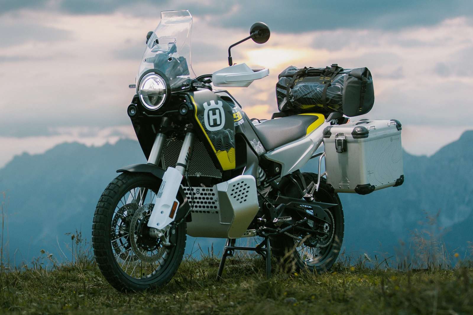 2025 Husqvarna Norden 901 Expedition