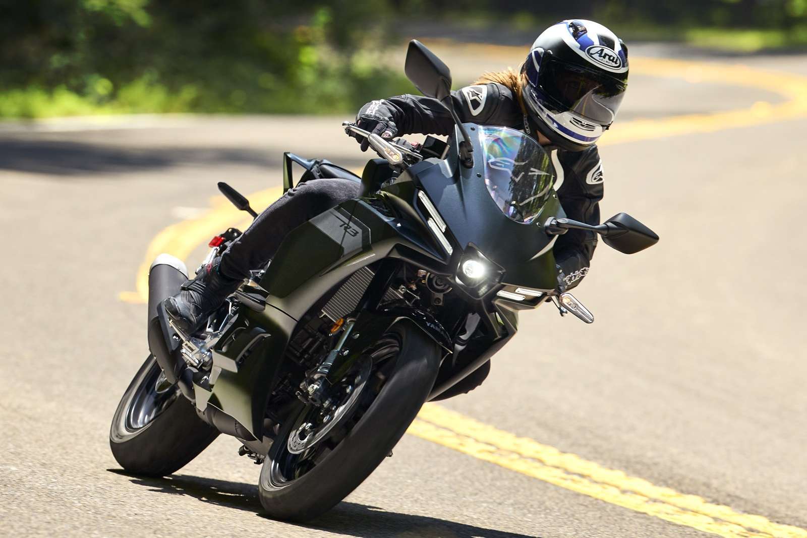 2025 Yamaha R3 Black