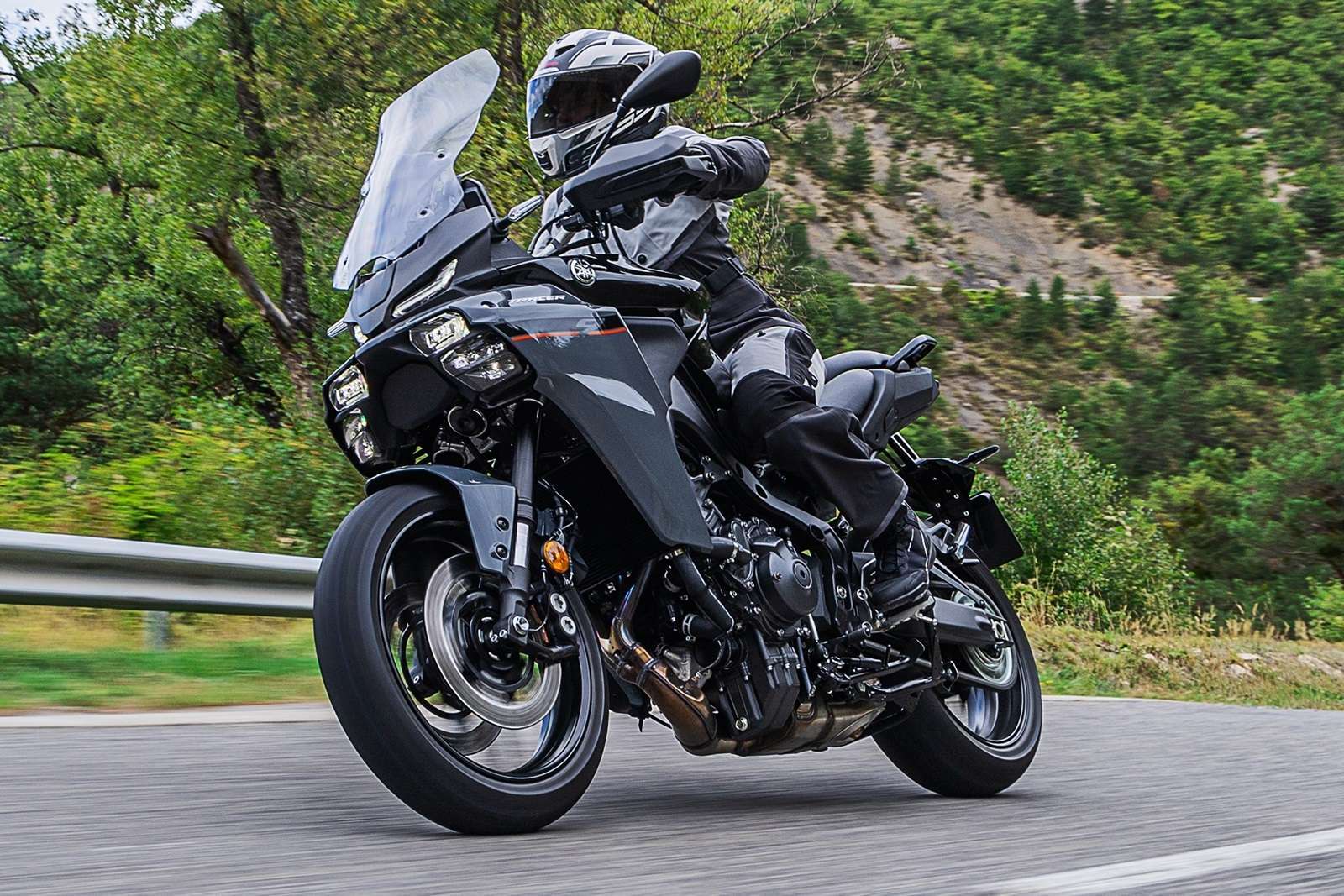 2025 Yamaha TRACER 9