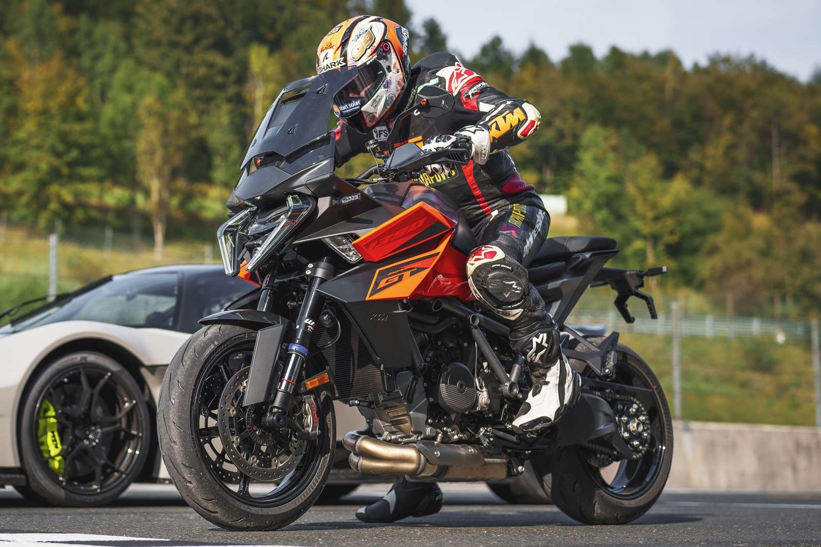 2025 KTM 1390 SUPER DUKE GT Beast