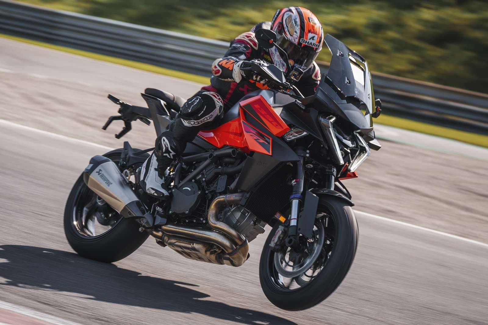 2025 KTM 1390 SUPER DUKE GT