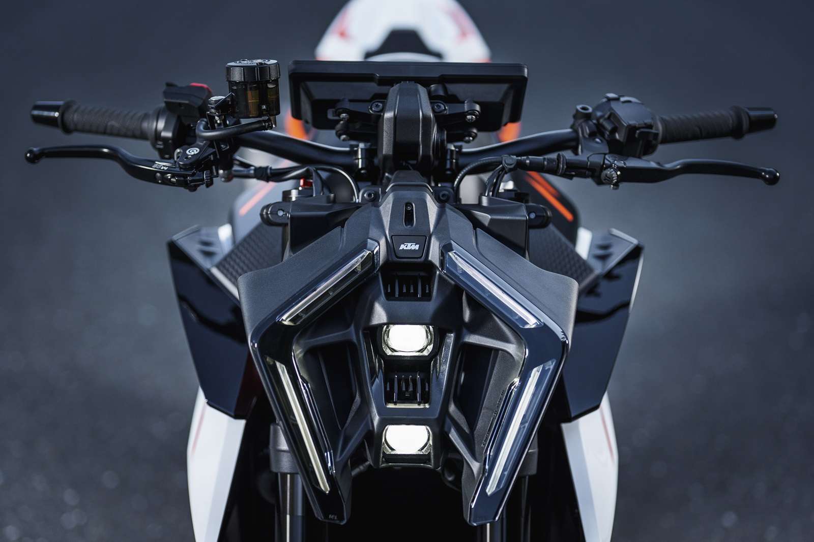 2025 KTM 990 DUKE R headlight