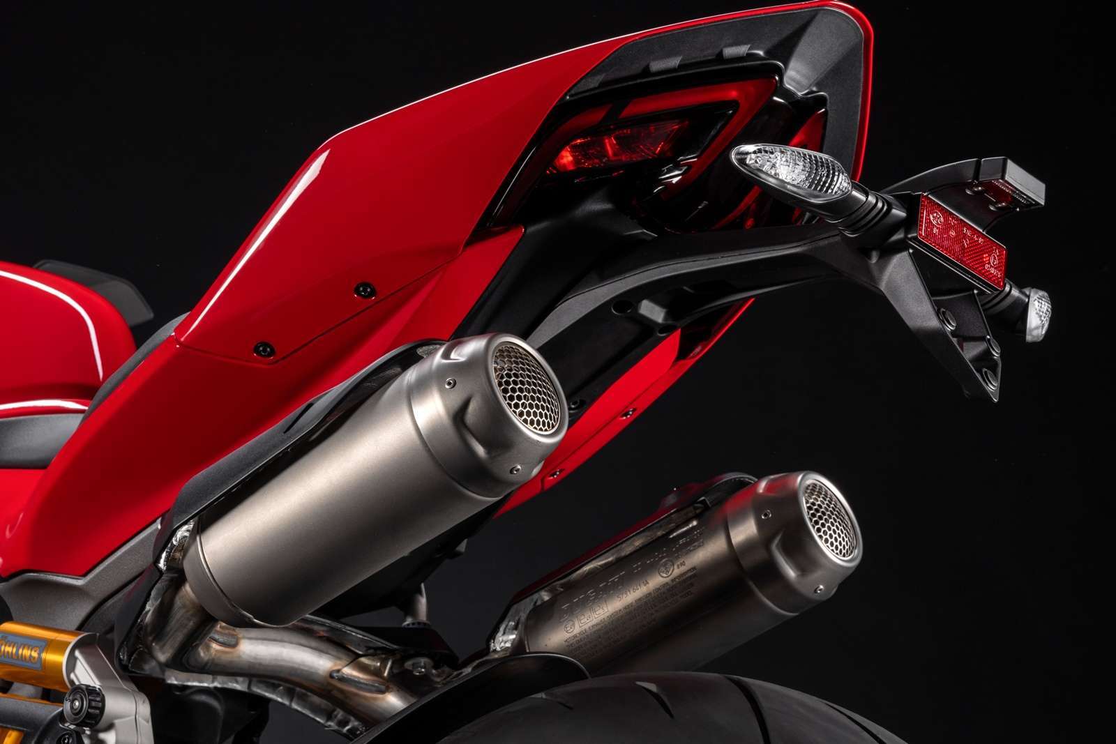 2025 New Ducati Streetfighter V2