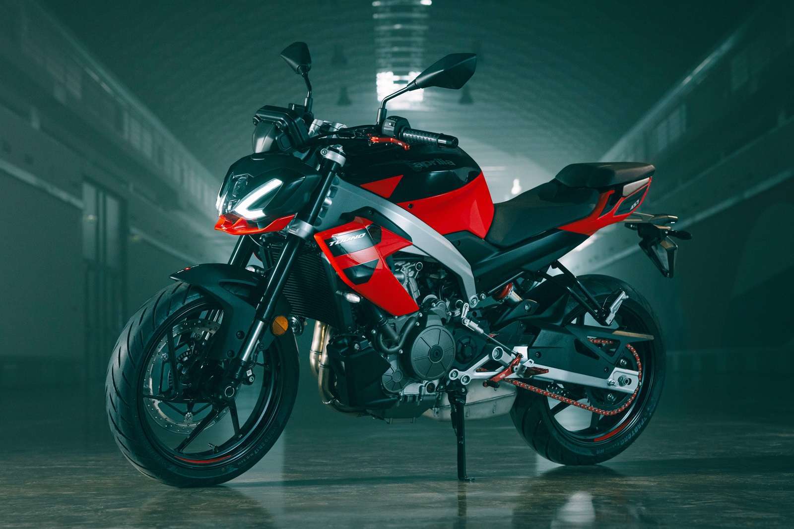 Aprilia Tuono 457