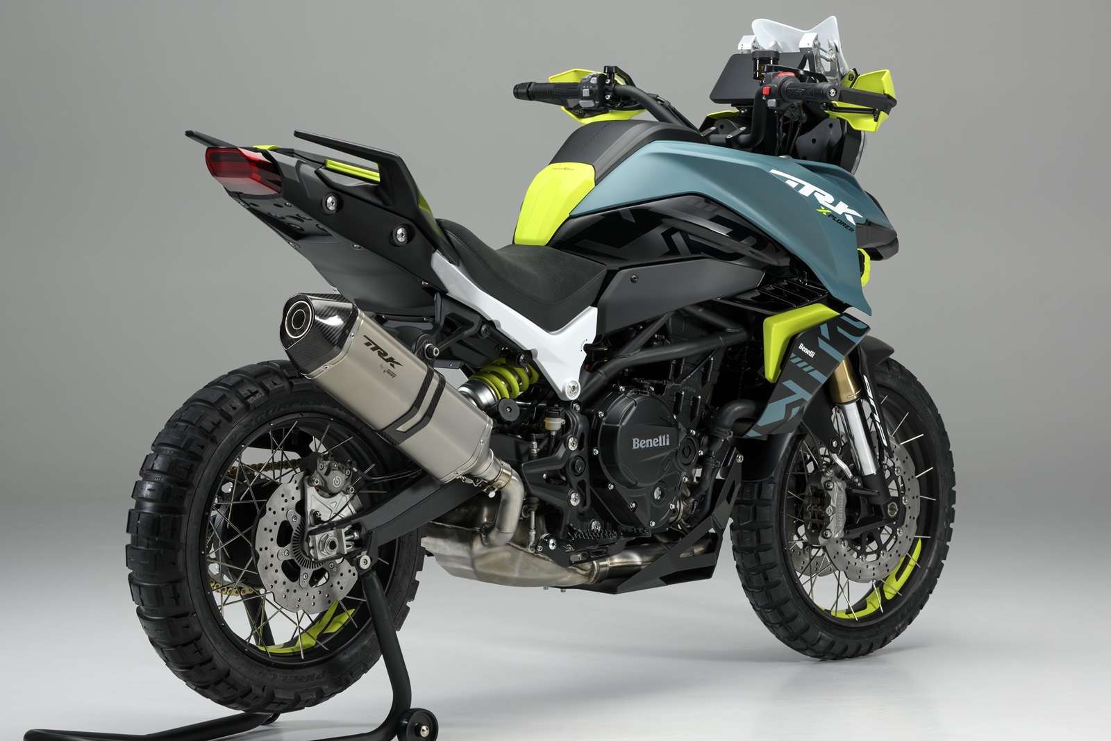 Benelli TRK 902 Xplorer right rear