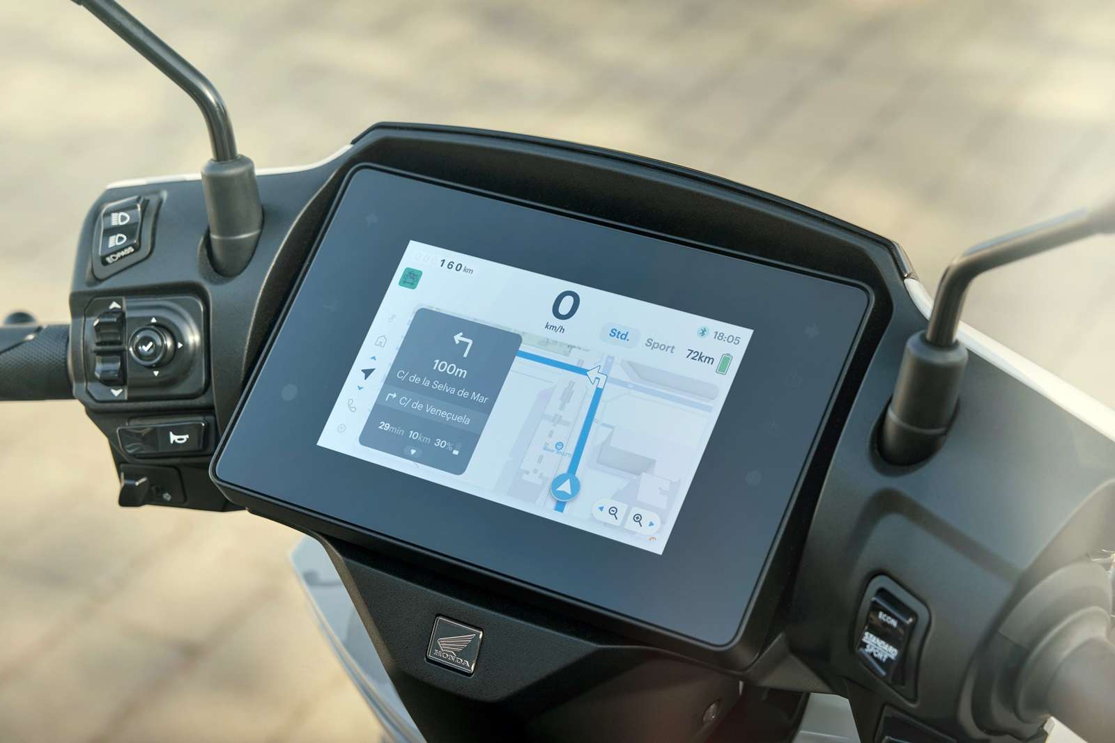 Honda CUV e electric scooter digital screen