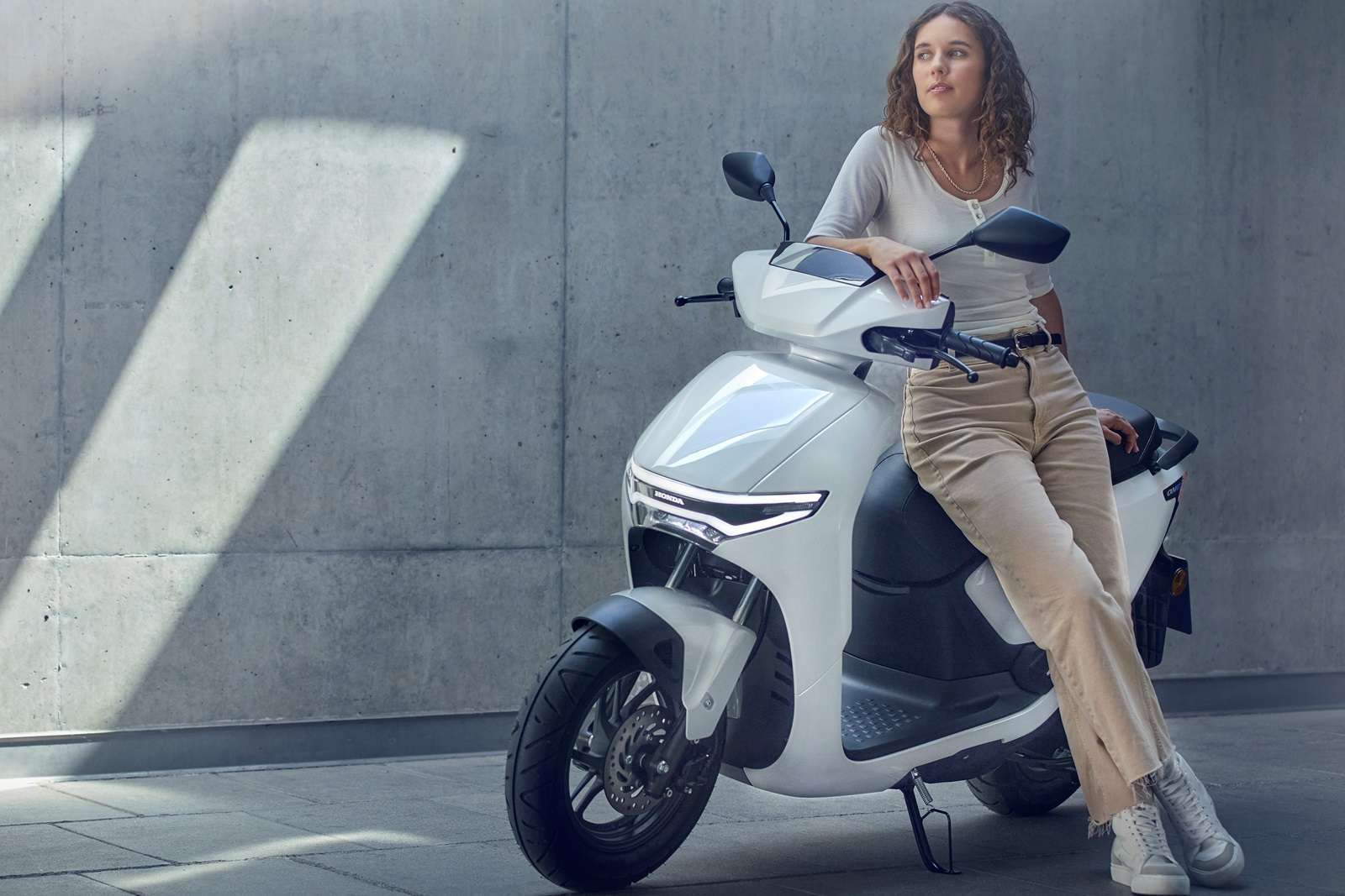 Honda CUV e electric scooter