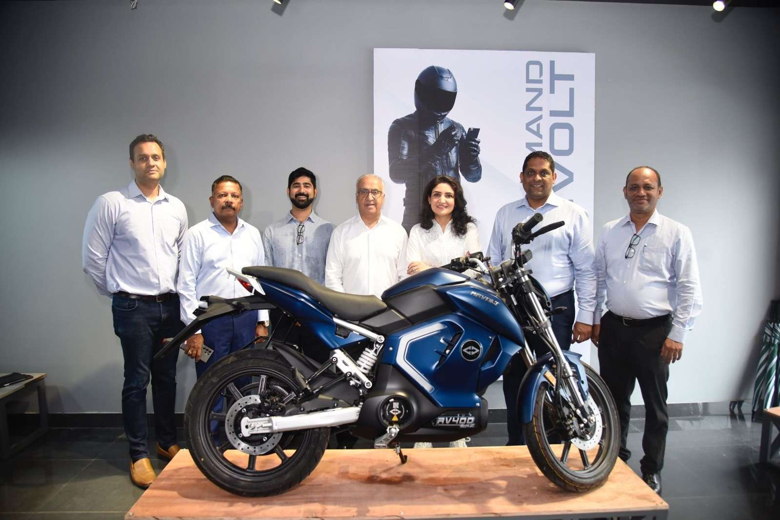 Revolt Motors Debuts in Sri Lanka with RV400 and RV400 BRZ