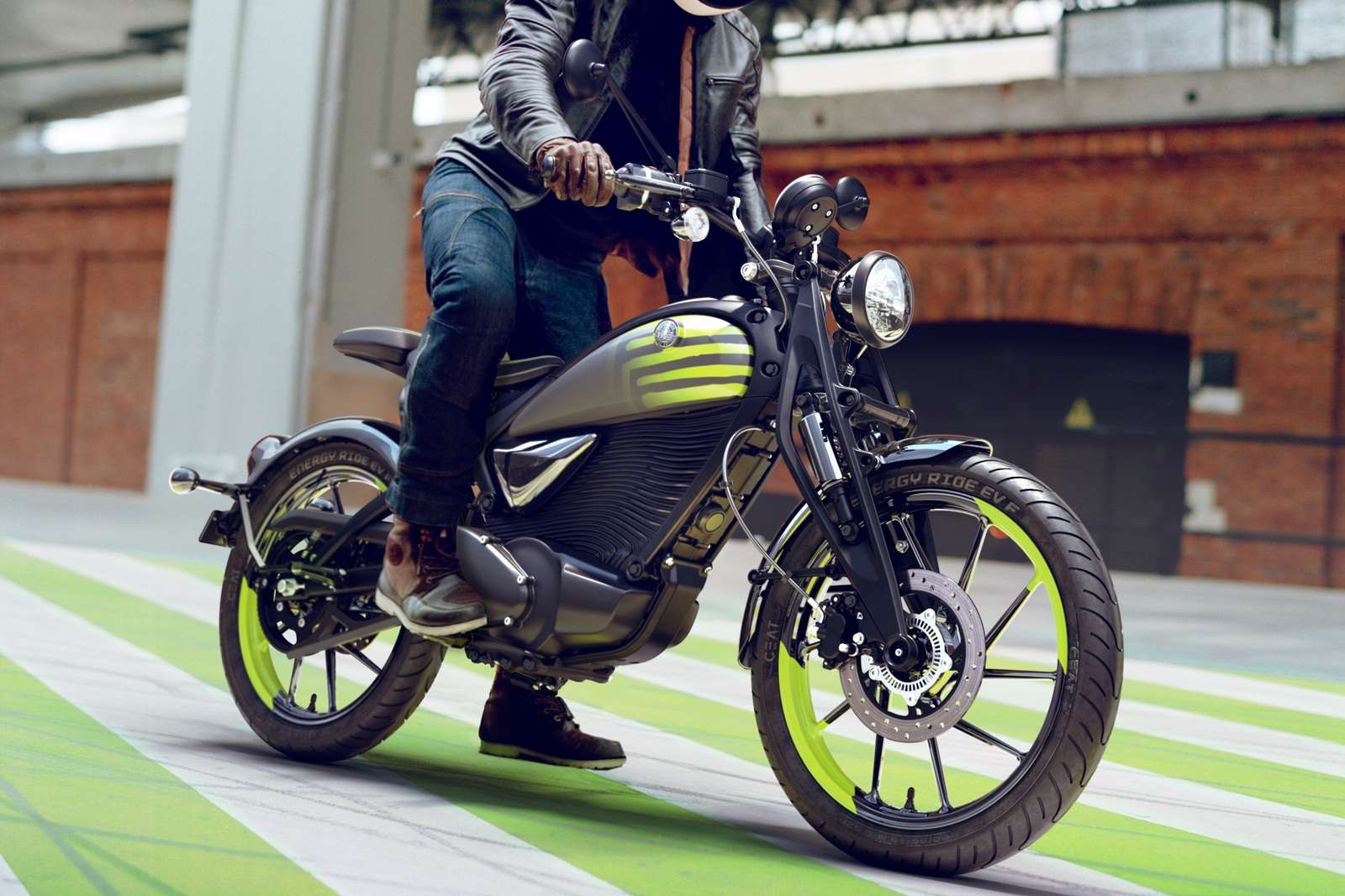 Royal Enfield Flying Flea to have Qualcomm’s Snapdragon QWM2290 (SoC) and Snapdragon Car-to-Cloud Platform