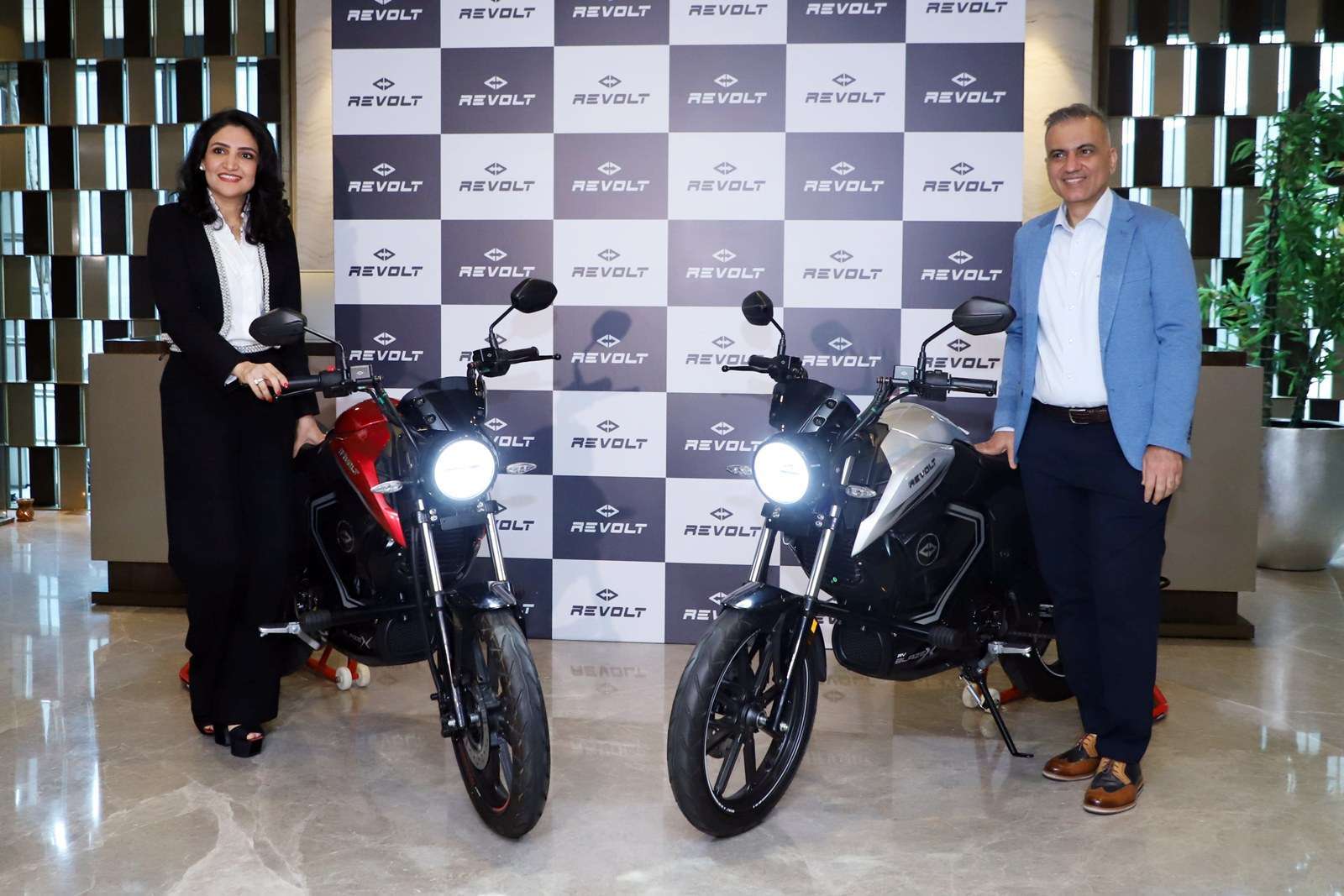 Ms. Anjali Rattan, Chairperson of RattanIndia Enterprises along with Mr. Rajiv Rattan, Chairman of RattanIndia Enterprises launched the Revolt RV BlazeX