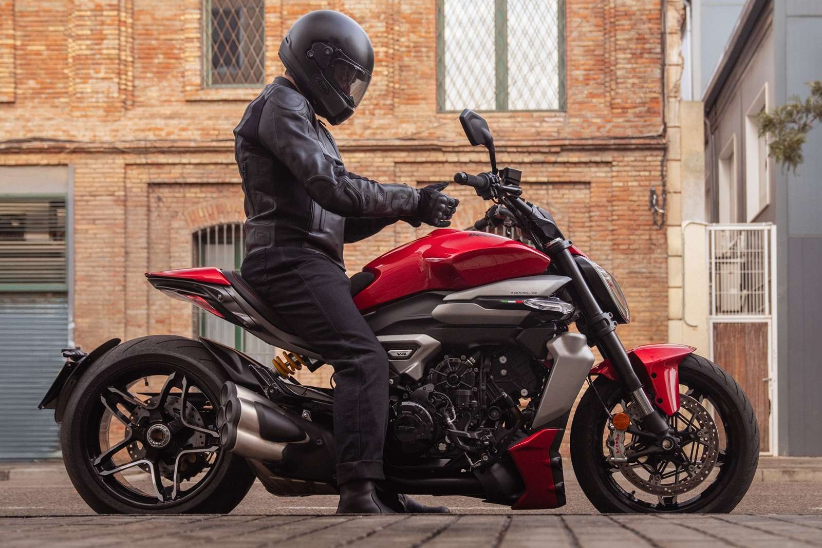 New 2025 Ducati XDiavel V4