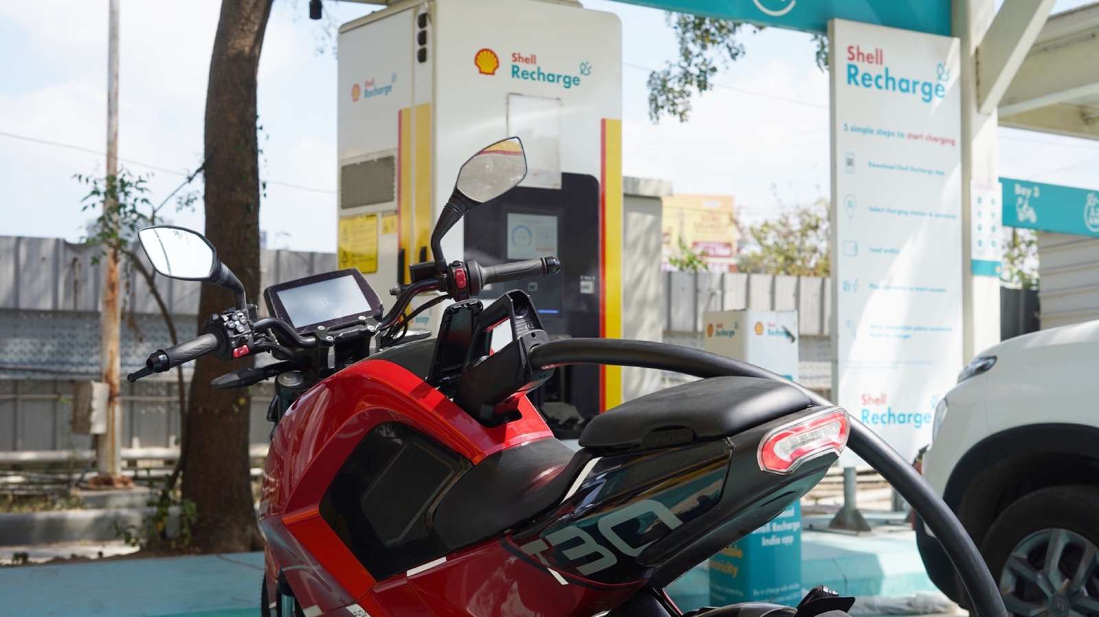 Raptee.HV T30 electric bike with CCS2 car charging standard