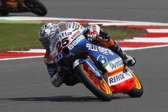 Moto3 2012 Silverstone Maverick Viñales takes victory