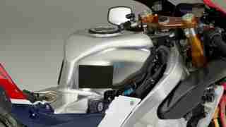 Honda RC213V-S tank