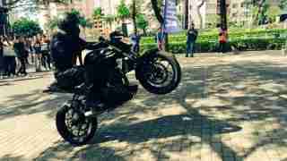 Yamaha MT 25 wheelie