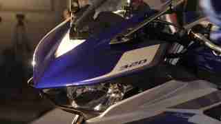Yamaha YZF-R3 headlight