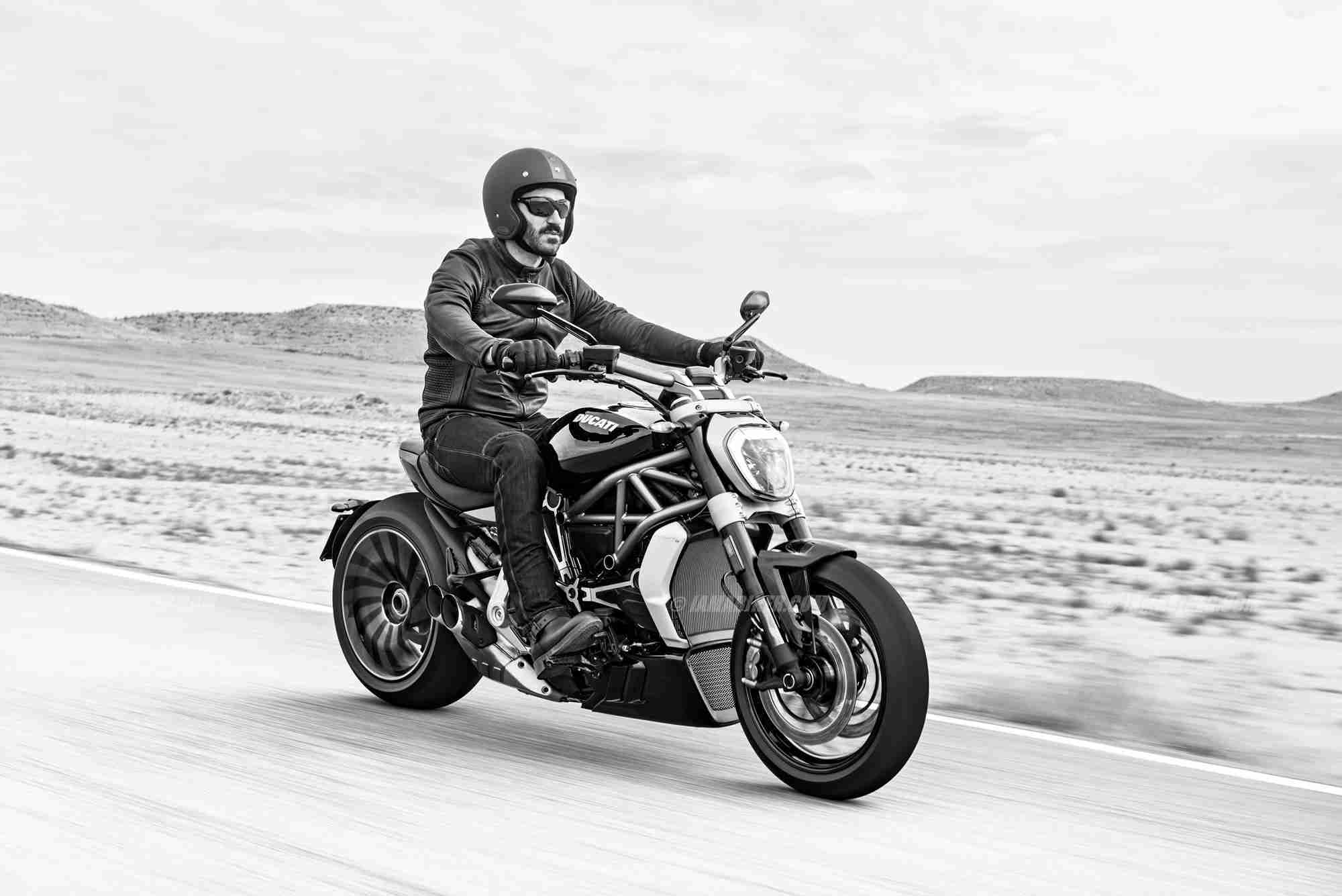 2016 Ducati XDIAVEL S action