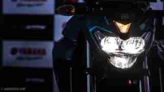 Yamaha FZ25 HD wallpaper headlight