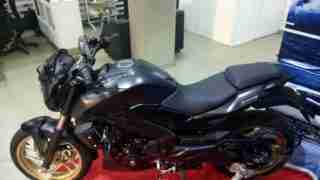 Dominar 400 colour options matt black