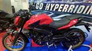 Dominar 400 colour option red