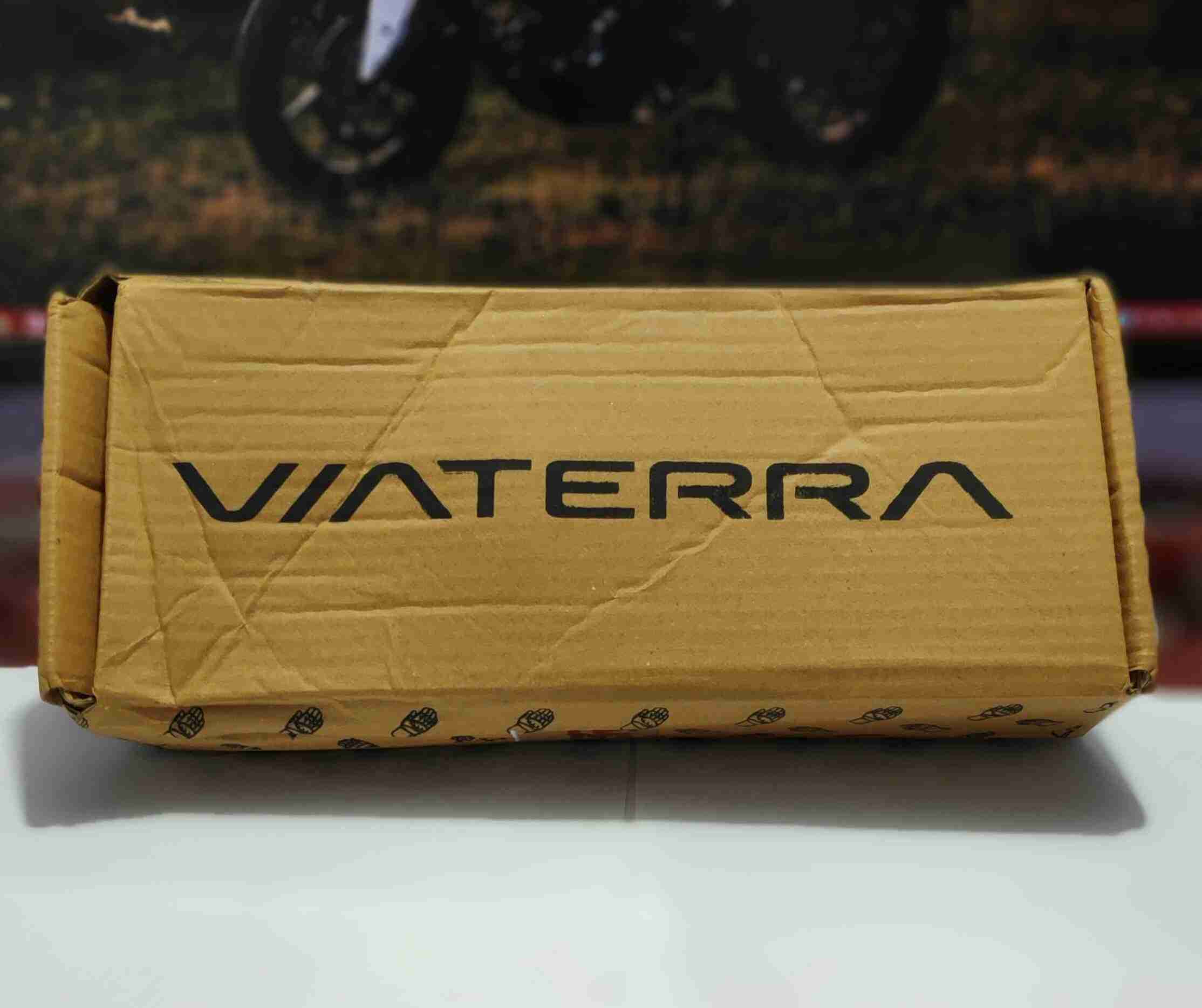 viaterra holeshot gloves packaging