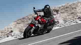 2019 Triumph Rocket 3 R and GT HD wallpaper