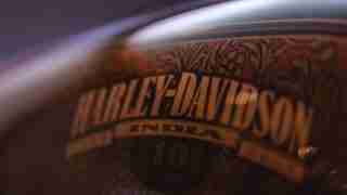 Harley Street Limited Edition Street 750 tank design
