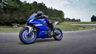 2020 Yamaha YZF-R3 HD wallpaper