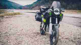 Husqvarna Norden 901 concept headlight and front suspensions