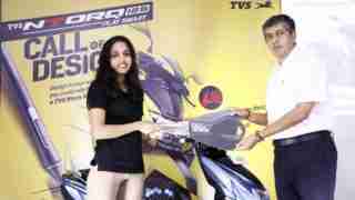 Ms Evanka T (Winner) with KN Radhakrishnan