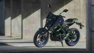 Yamaha MT-125 MT-15 with official accessories