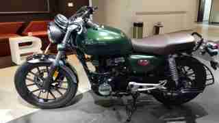 Honda H'ness CB 350 green colour option