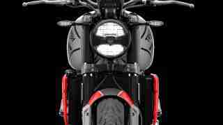 Triumph Trident 660 front view