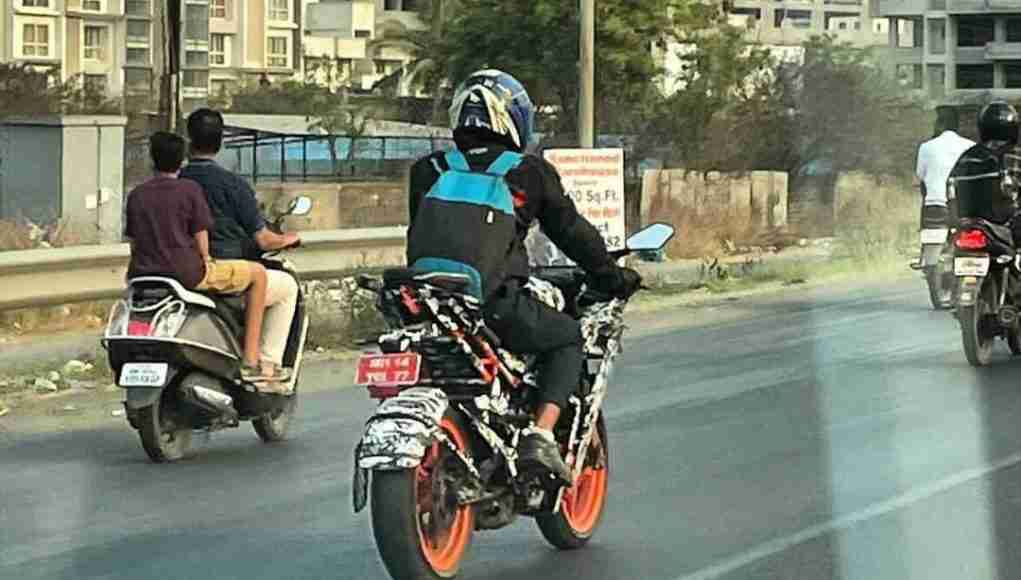 2021 KTM RC 125/ RC 200 Spy Images