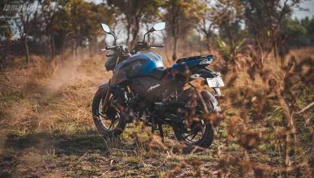 2021 TVS Apache RTR 200 4V HD wallpapers