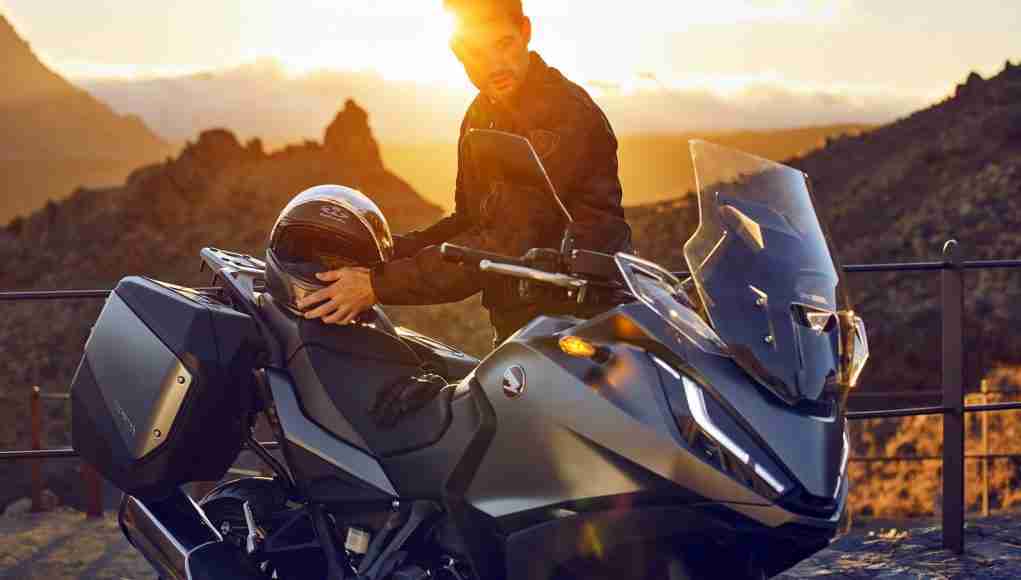 2022 HONDA NT1100