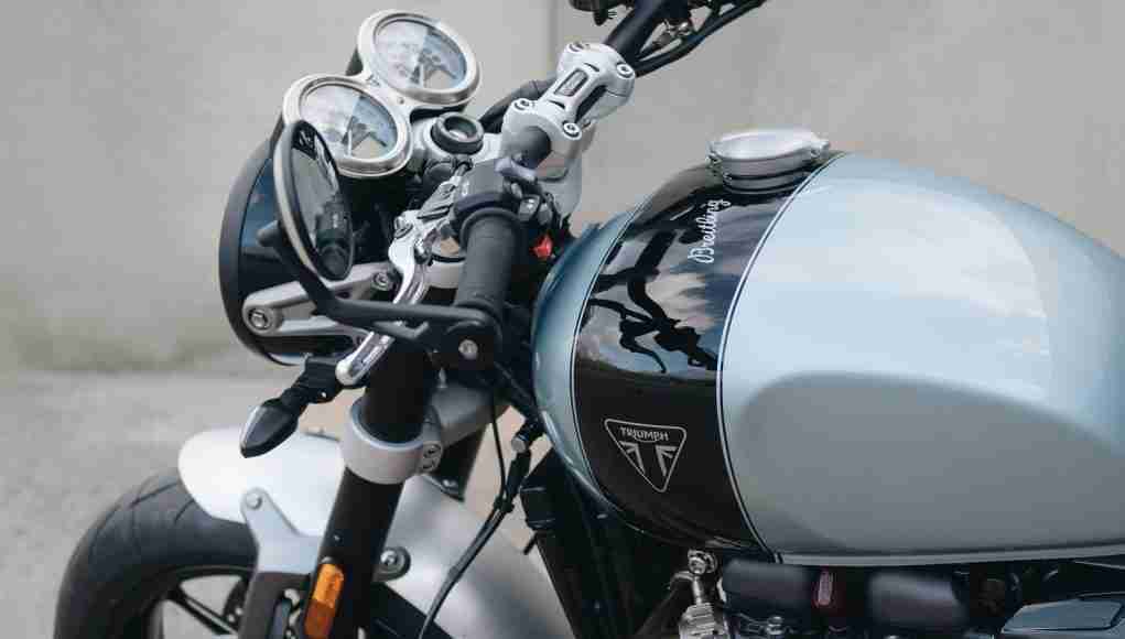 Triumph Speed Twin Breitling limited edition tank and handle bar