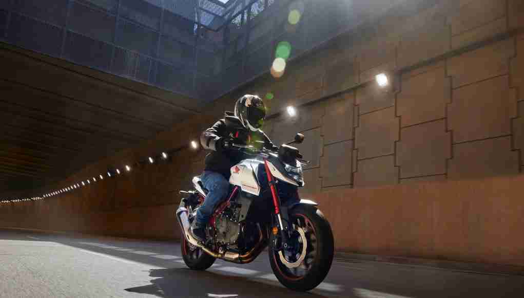2023 CB750 Hornet images