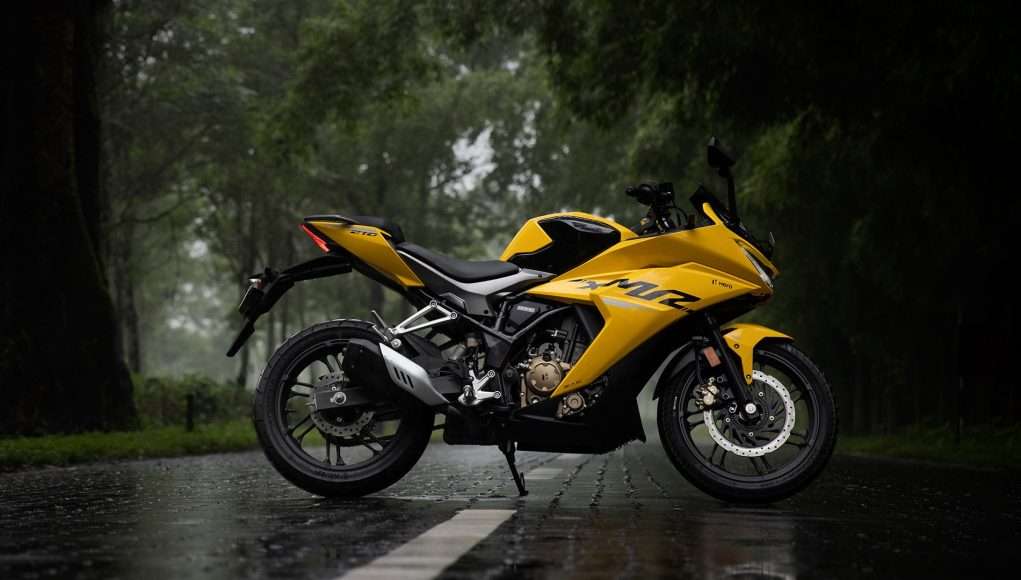 Karizma XMR Yellow