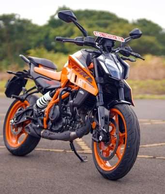 2024 Duke 390 HD wallpapers