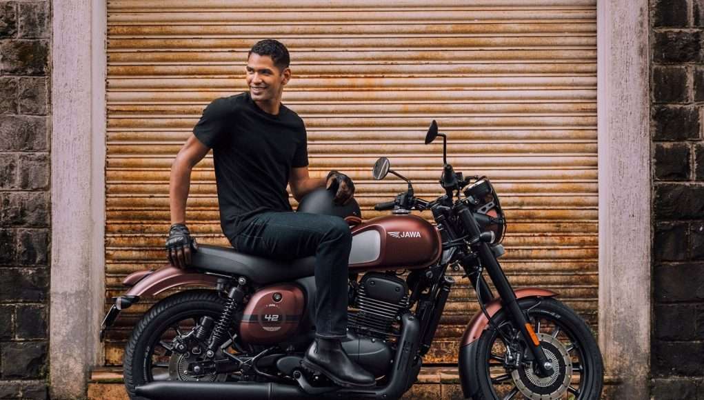 The new Jawa 42 Dual Tone