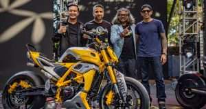 Custom Modified TVS Apache RTR 310 by Smoked Garage