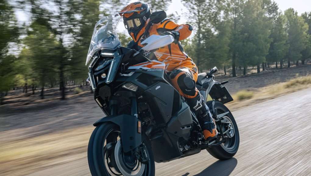 2025 KTM 1390 SUPER ADVENTURE S unveiled