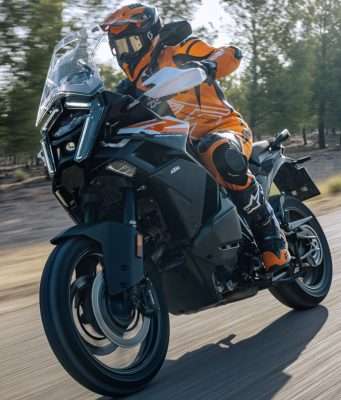 2025 KTM 1390 SUPER ADVENTURE S unveiled