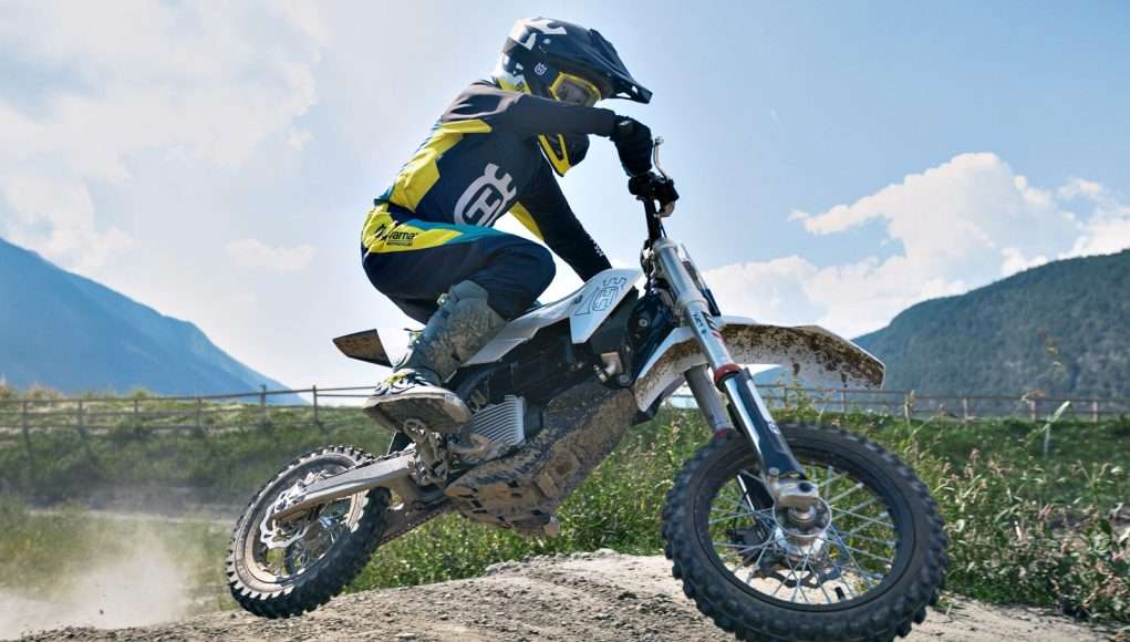 Husqvarna reveals the 2025 EE 5 electric mini-cross bikes with liquid cooling